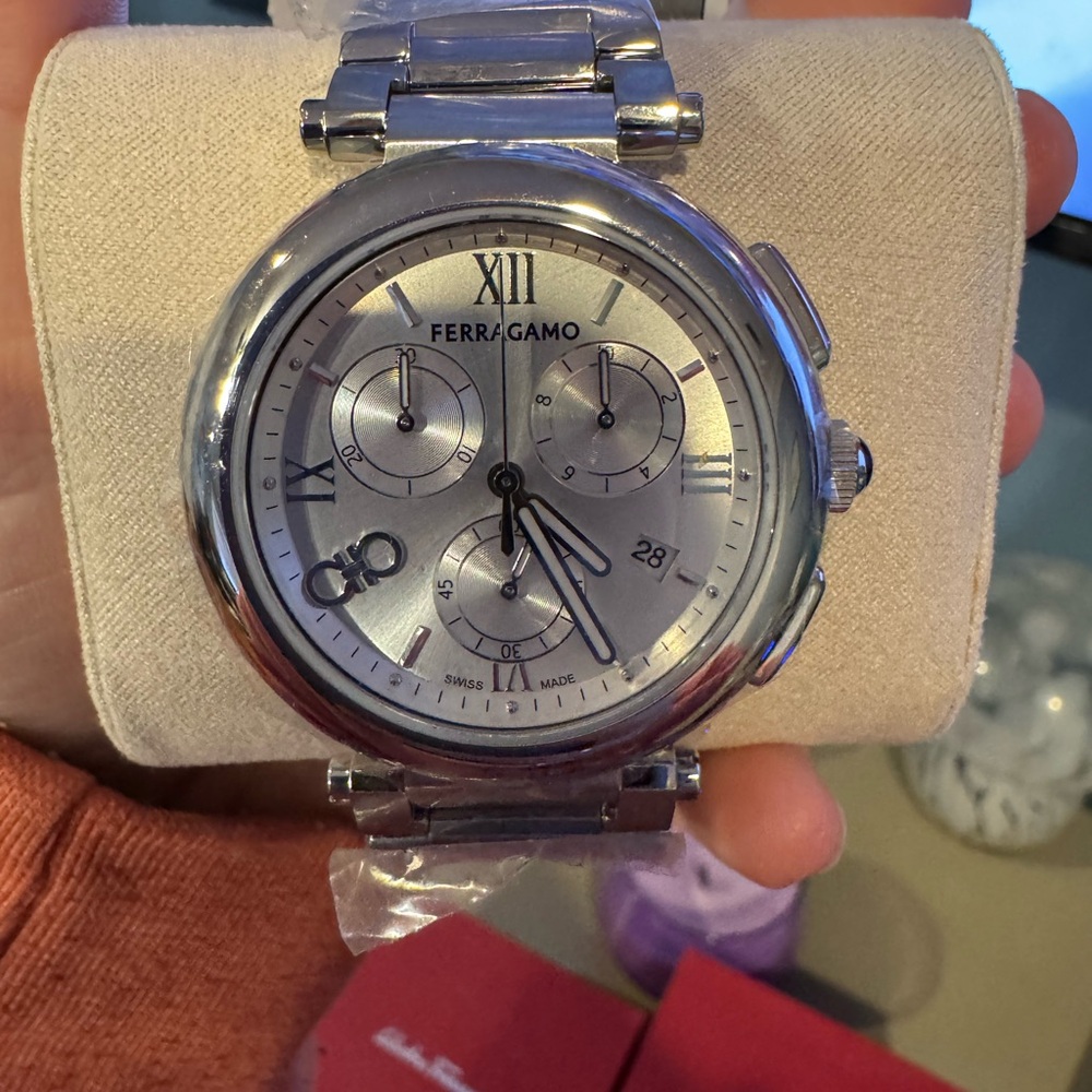 Brand New Men’s Ferragamo Legacy watch